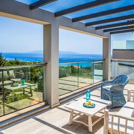 Villa Sleeps 3 Pool Air Con Wifi
